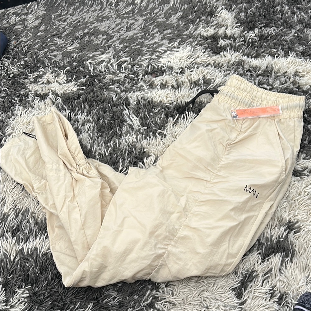 BoohooMAN Cargo Pants in Cream